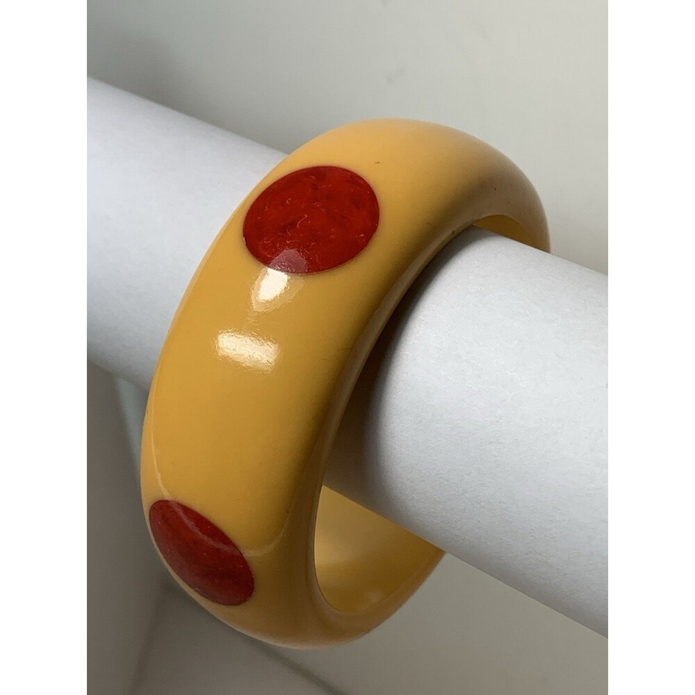 Vintage 1 1/16” Wide Butterscotch Bakelite Bracelet Five Red Marble Dots Tested